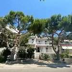 بيت ضيافة Grecian Sea 3*