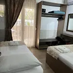 Grecian Sea بيت ضيافة 3*