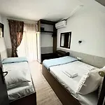 Grecian Sea بيت ضيافة 3*